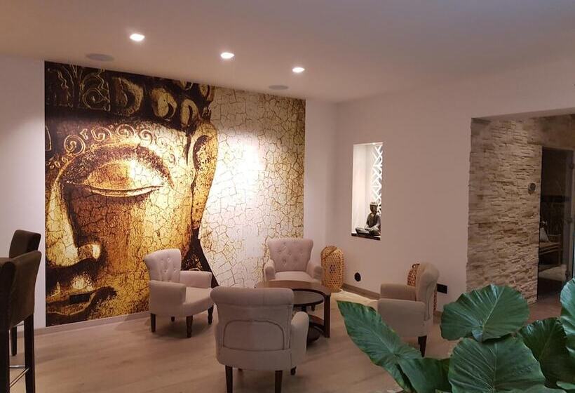 هتل Le Relais De Montignac