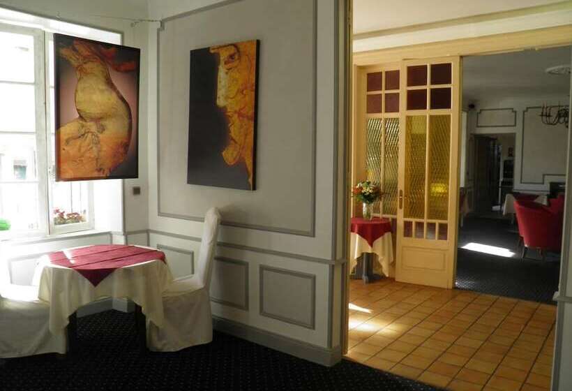 هتل Le Relais De Montignac