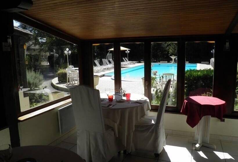 هتل Le Relais De Montignac