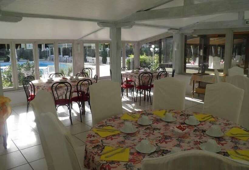 هتل Le Relais De Montignac