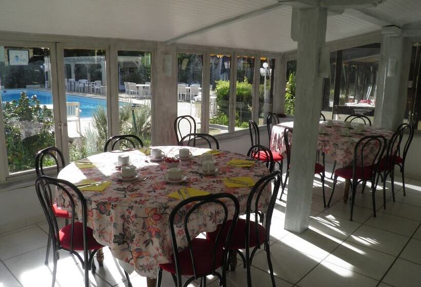 هتل Le Relais De Montignac