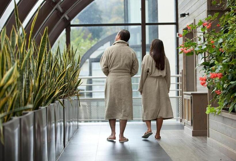 هتل B&b Home Brides Les Bains Les 3 Vallées
