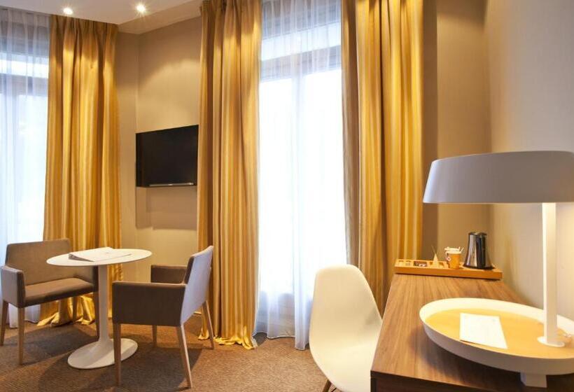 هتل B&b Home Brides Les Bains Les 3 Vallées