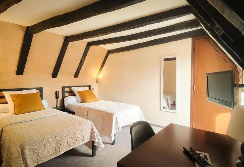Отель Auberge Saint Jacques