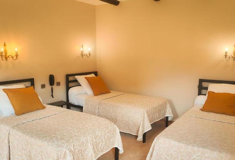 Отель Auberge Saint Jacques
