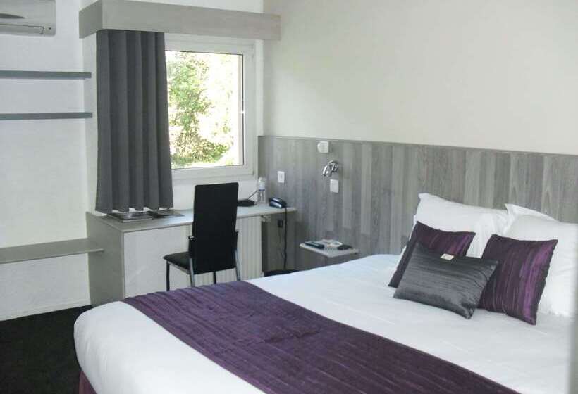 Brit Hotel Dak