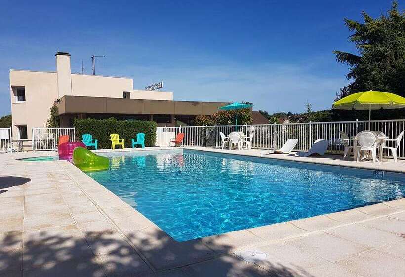 Brit Hotel Dak