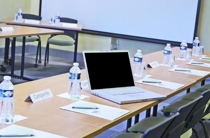 Отель Campanile Dijon Centre  Gare