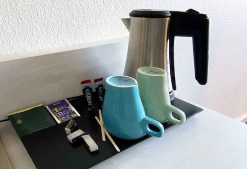 בית מלון כפרי Logis Hôtel Des Lacs Paris Sud