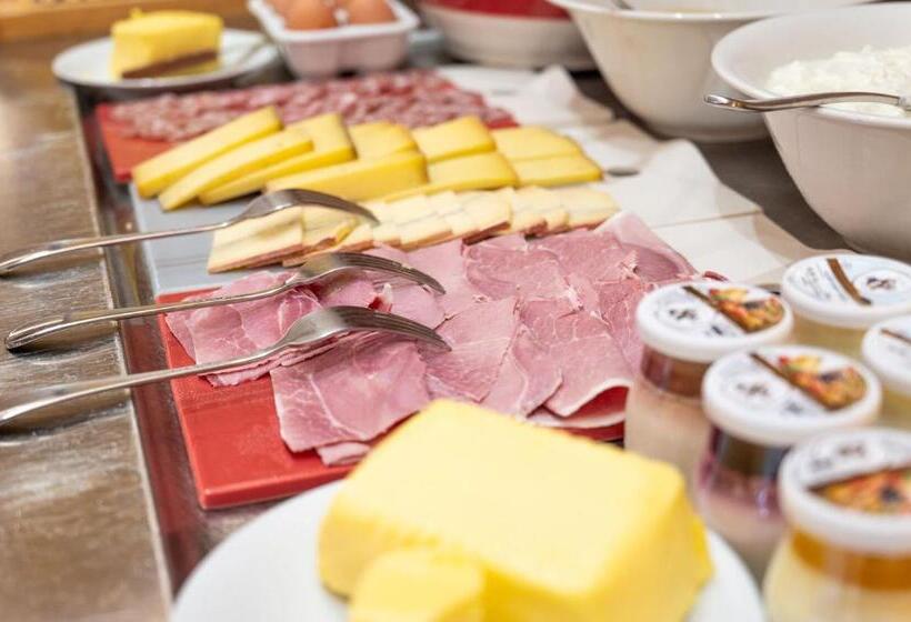 Fotos del hotel Hôtel Des Artistes:  8