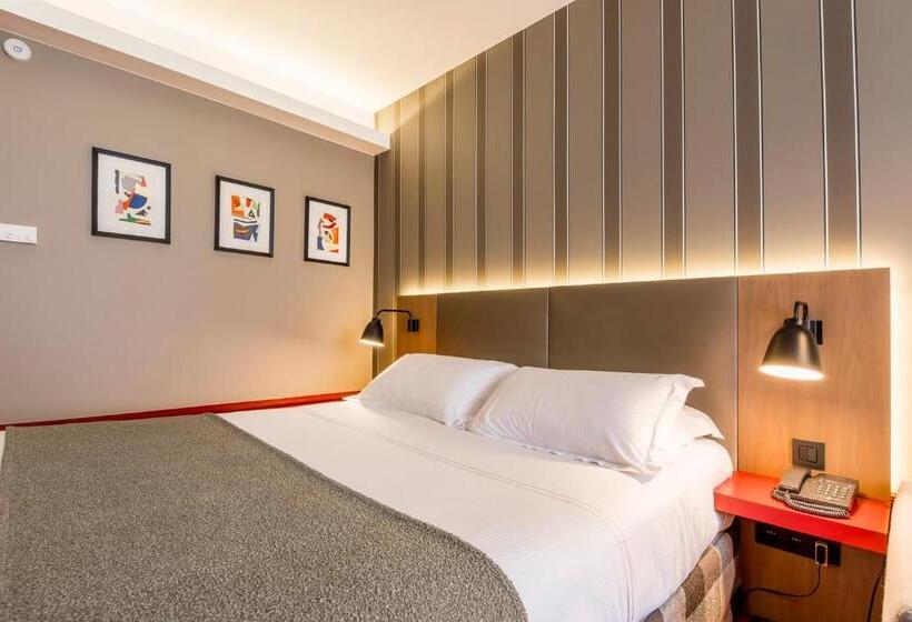 Fotos del hotel Hôtel Des Artistes:  3