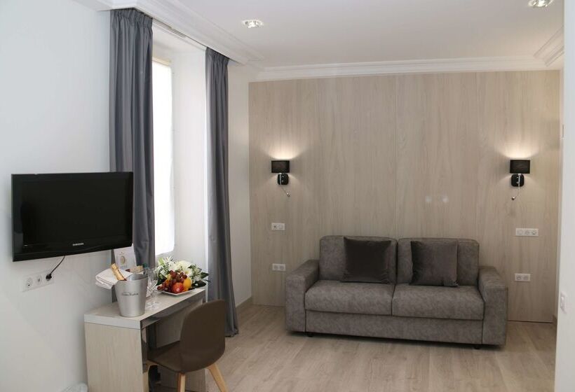 فندق Golden Tulip Cannes  De Paris