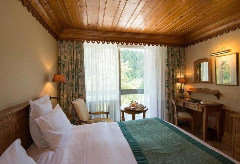 Отель Hôtel Les Buttes