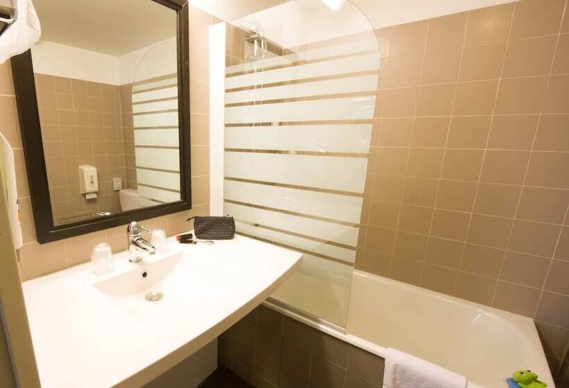 هتل Ibis Styles Nantes Centre Place Royale