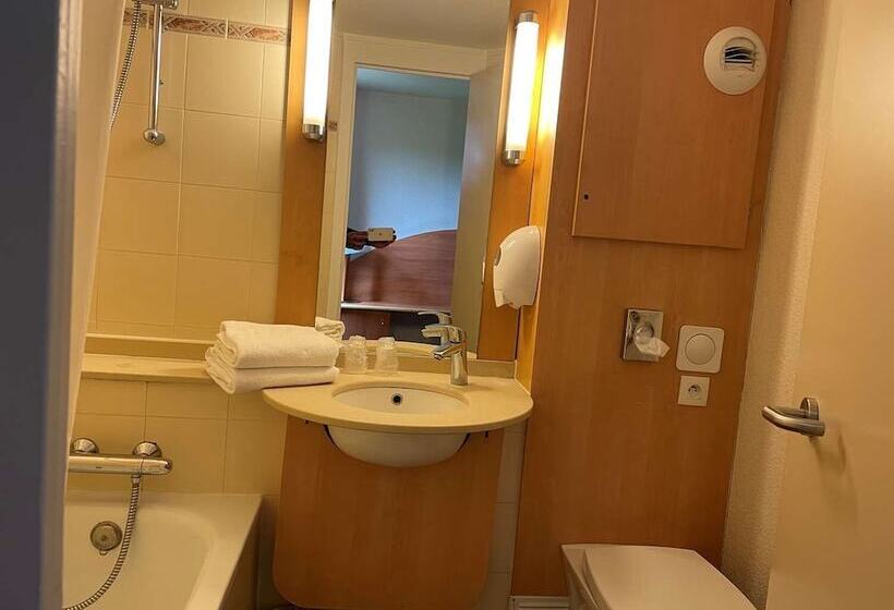 هتل Hôtel Inn Design Sancé Ex Kyriad