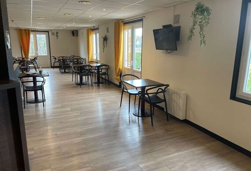 هتل Hôtel Inn Design Sancé Ex Kyriad