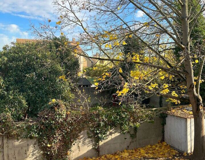 هتل Kyriad Argenteuil