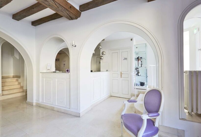 هتل Kyriad Saumur Hyper Centre Hôtel Appartements Et Spa Soins Sothys Paris