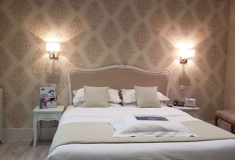 هتل Kyriad Saumur Hyper Centre Hôtel Appartements Et Spa Soins Sothys Paris