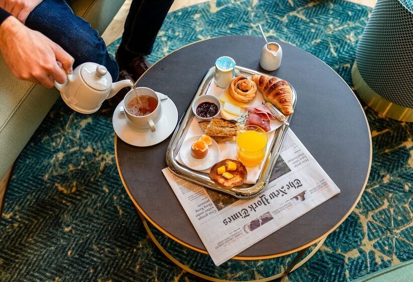 Fotos del hotel Hôtel Jardin De Cluny:  8