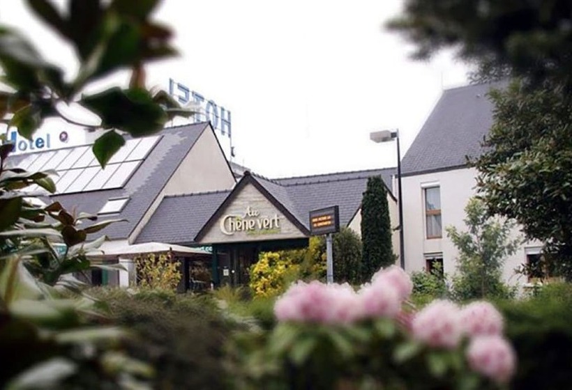 هتل Logis, Hôtel Au Chêne Vert, Saint Brieuc Nord