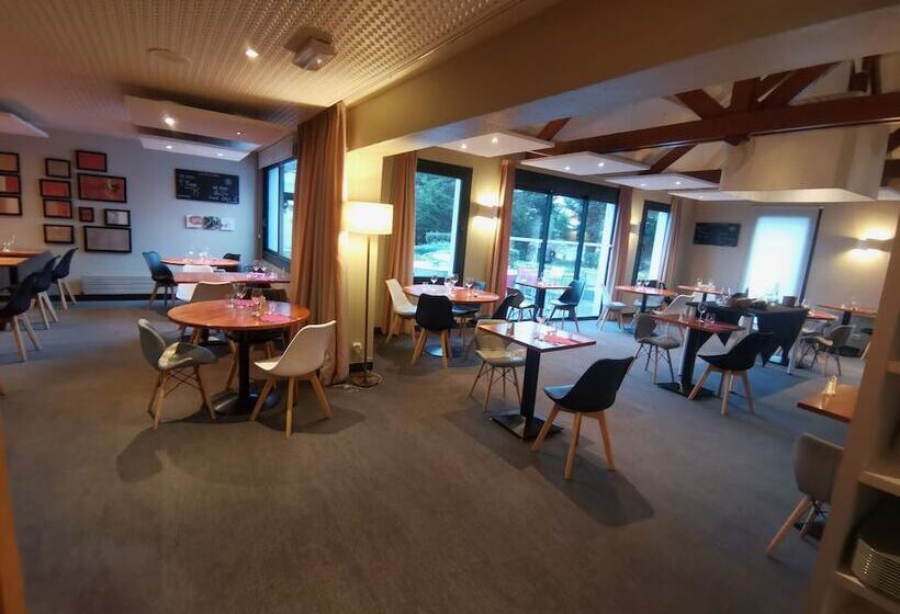 هتل Logis, Hôtel Au Chêne Vert, Saint Brieuc Nord