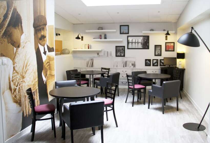 هتل Logis, Hôtel Au Chêne Vert, Saint Brieuc Nord