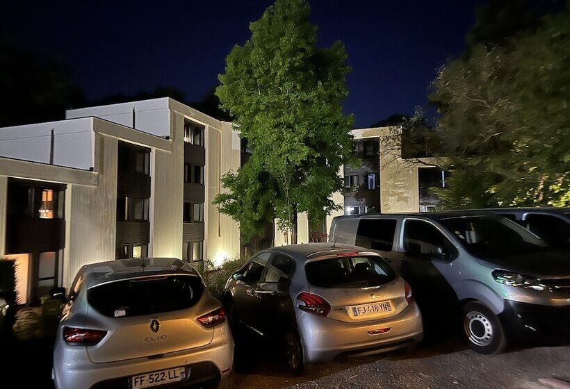 هتل Logis Hôtel Restaurant Des Acacias Lille Tourcoing