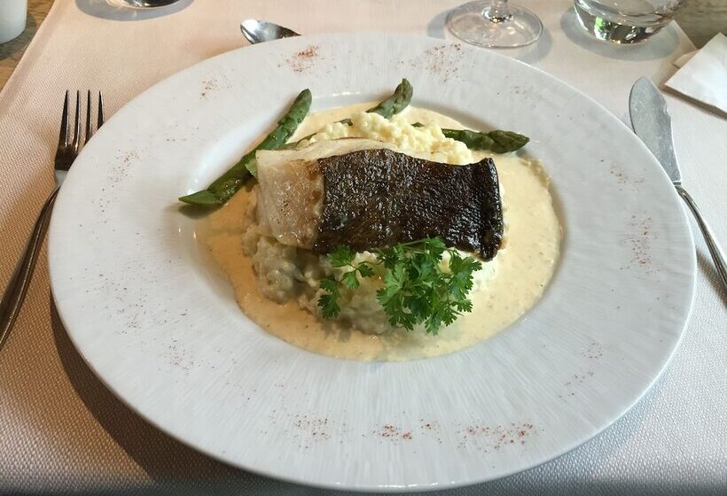هتل Logis Hôtel Restaurant Des Acacias Lille Tourcoing