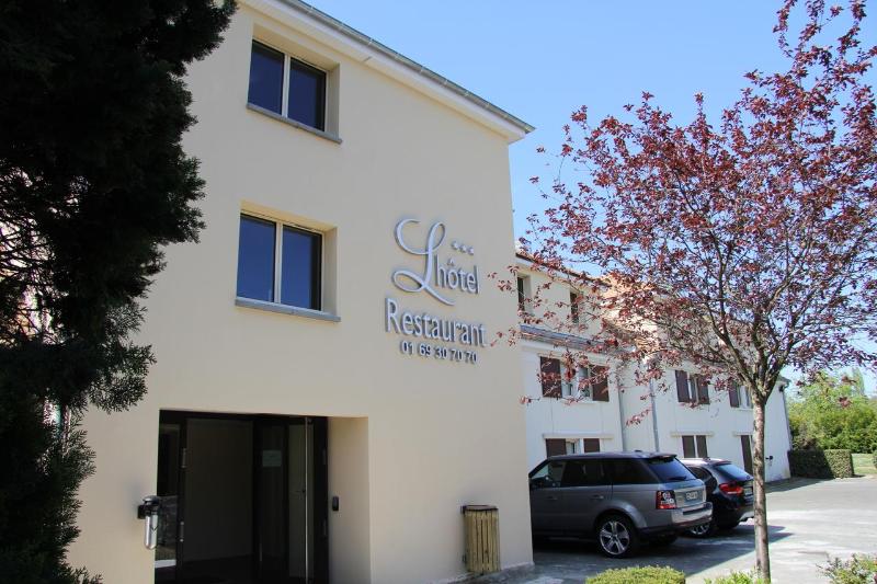 בית מלון כפרי Logis Lhôtel Restaurant Antony Verrières Le Buisson