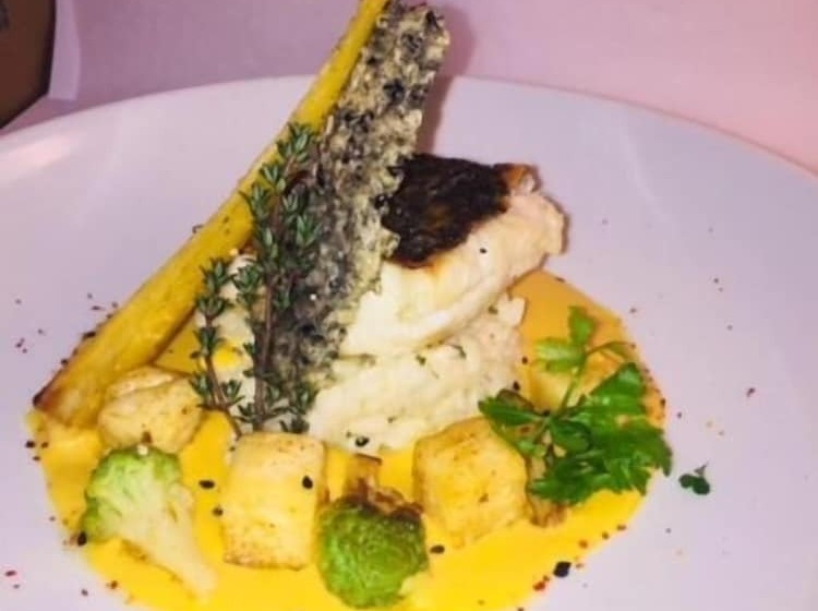 Отель Logis Hôtel & Restaurant Mediterranee