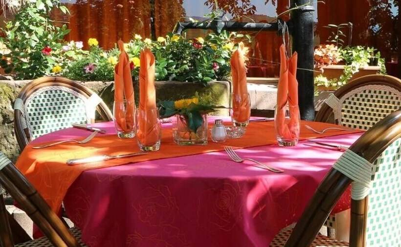 هتل Munsch Restaurant & Wellness, Colmar Nord   Haut Koenigsbourg