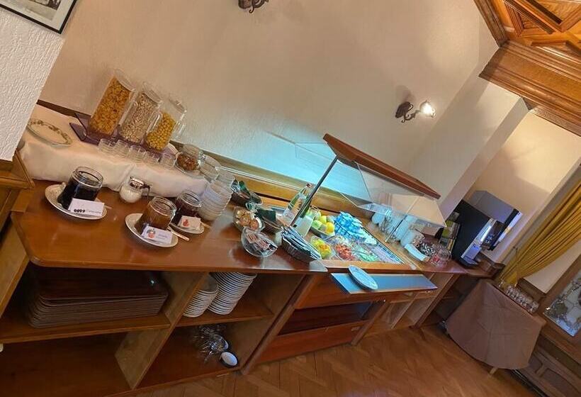 هتل Munsch Restaurant & Wellness, Colmar Nord   Haut Koenigsbourg