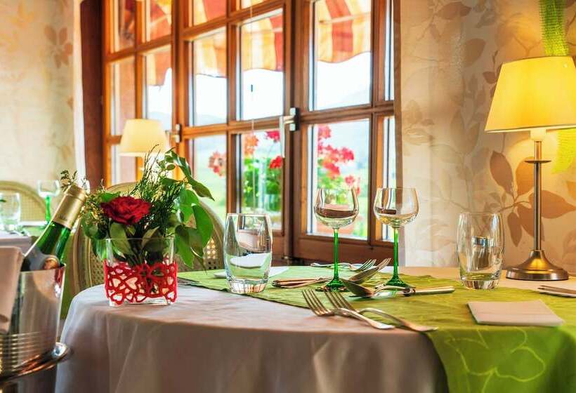 هتل Munsch Restaurant & Wellness, Colmar Nord   Haut Koenigsbourg
