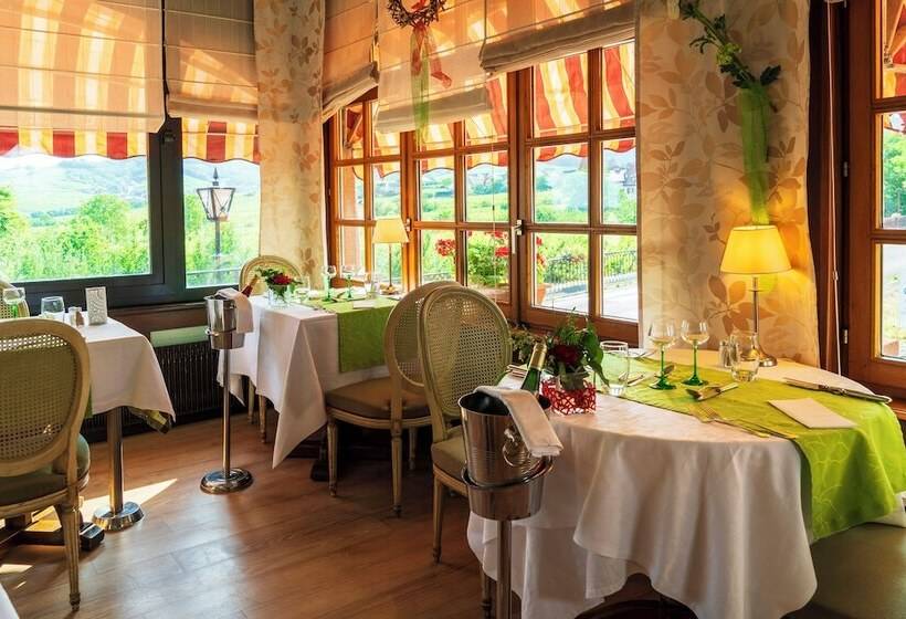 هتل Munsch Restaurant & Wellness, Colmar Nord   Haut Koenigsbourg