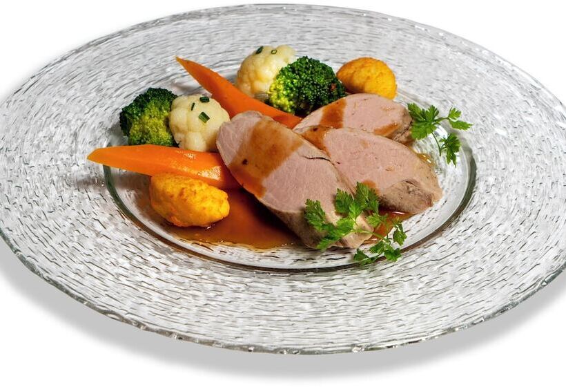 هتل Munsch Restaurant & Wellness, Colmar Nord   Haut Koenigsbourg
