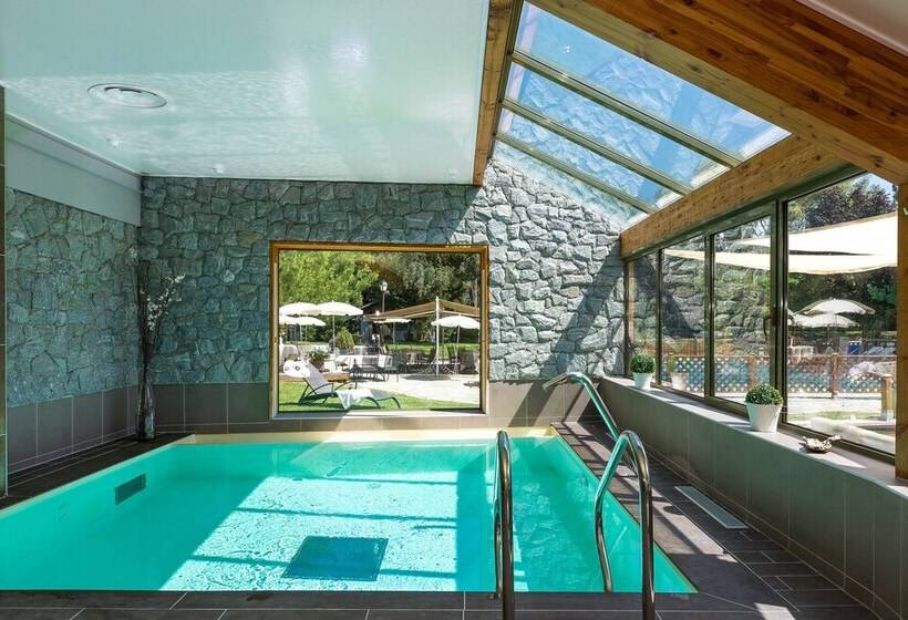 Отель & Spa Les Bartavelles