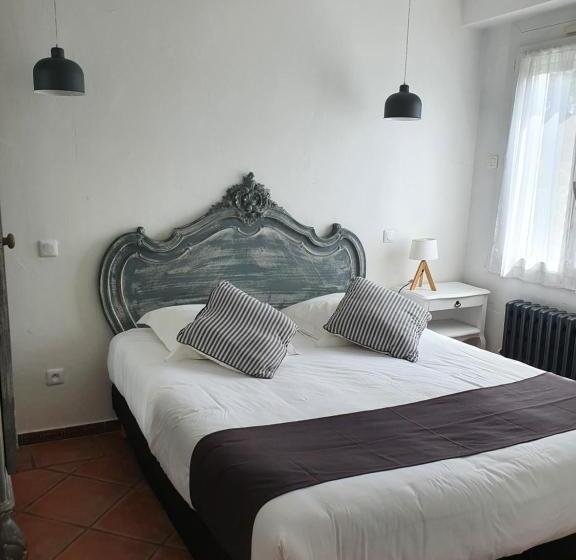 Отель The Originals Boutique, Clair Hôtel, Martigues