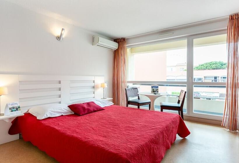 هتل Vacanceole  Residence Le Saint Clair