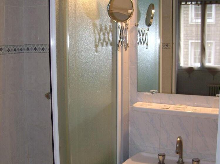 בית מלון כפרי Logis Hôtel Restaurant La Coupe D Or