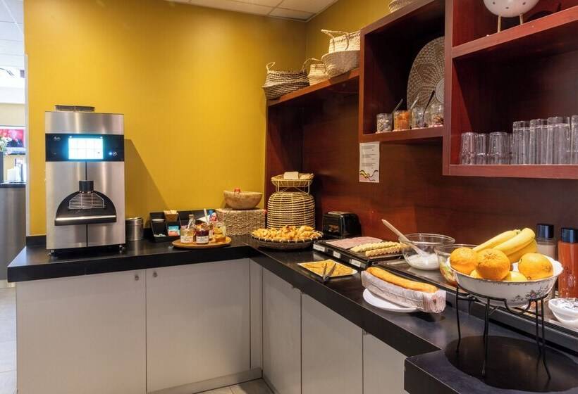 Fotos del hotel Ibis Styles Paris Pigalle Montmartre:  22