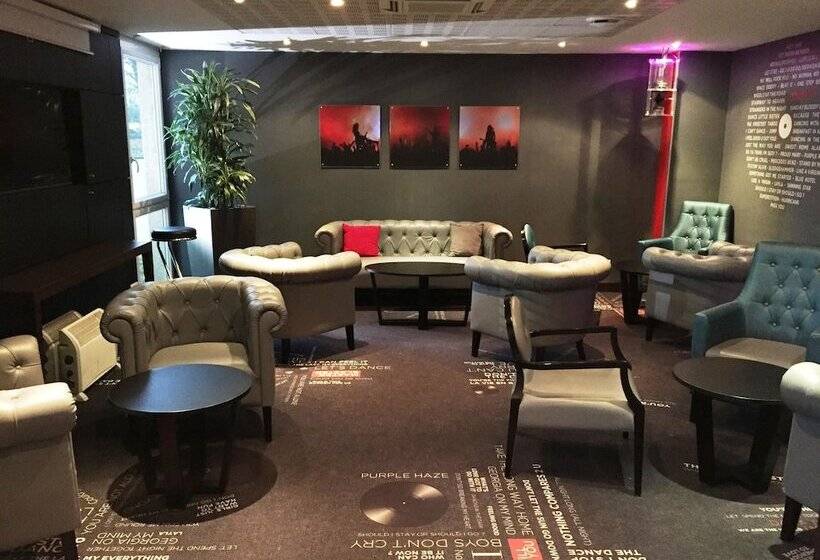 هتل Best Western Paris Saint Quentin