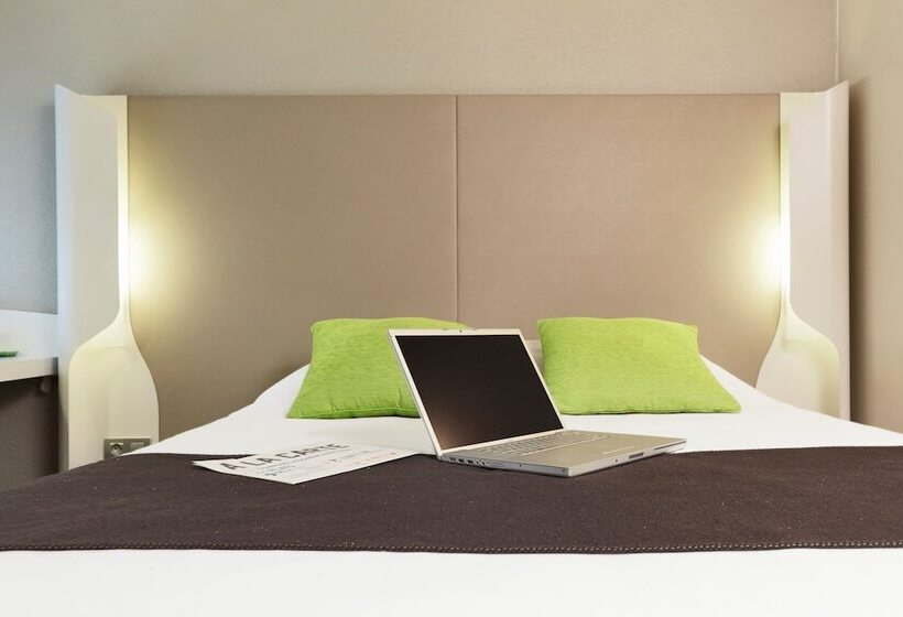 בית מלון כפרי Campanile L Isle D Abeau  Bourgoin Jallieu