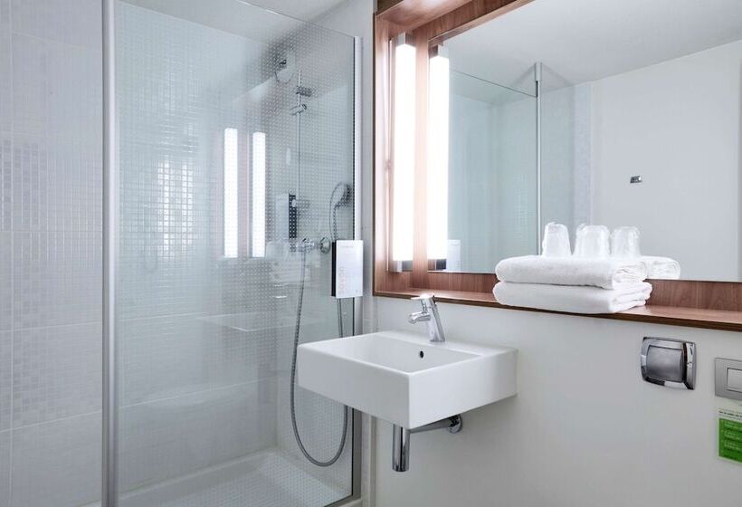 בית מלון כפרי Campanile L Isle D Abeau  Bourgoin Jallieu