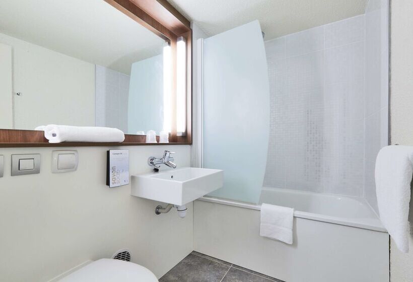 Отель Campanile Lille Sud  Chr