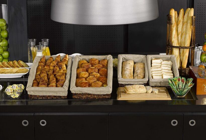 Отель Campanile Marne La Vallee  Torcy