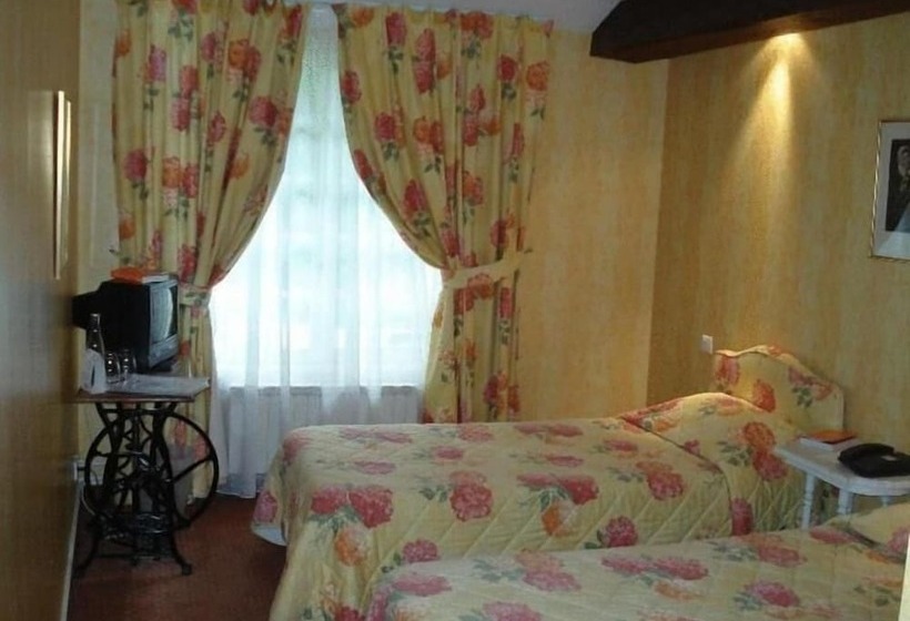 호텔 The Originals Château De Perigny