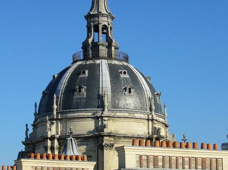 هتل Des 3 Colleges