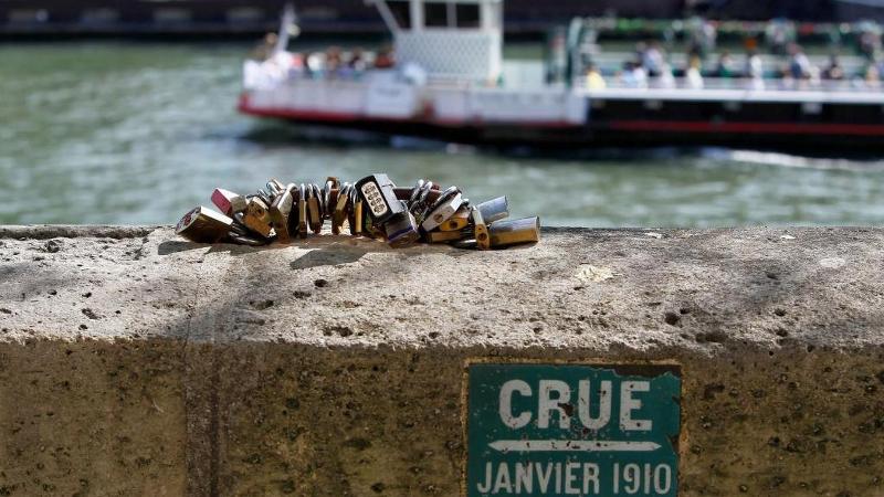 هتل Hôtel Des Deux Iles   Notre Dame