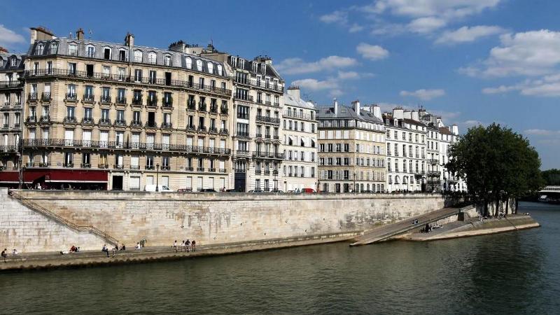 هتل Hôtel Des Deux Iles   Notre Dame